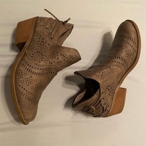 Light Brown Spring Booties